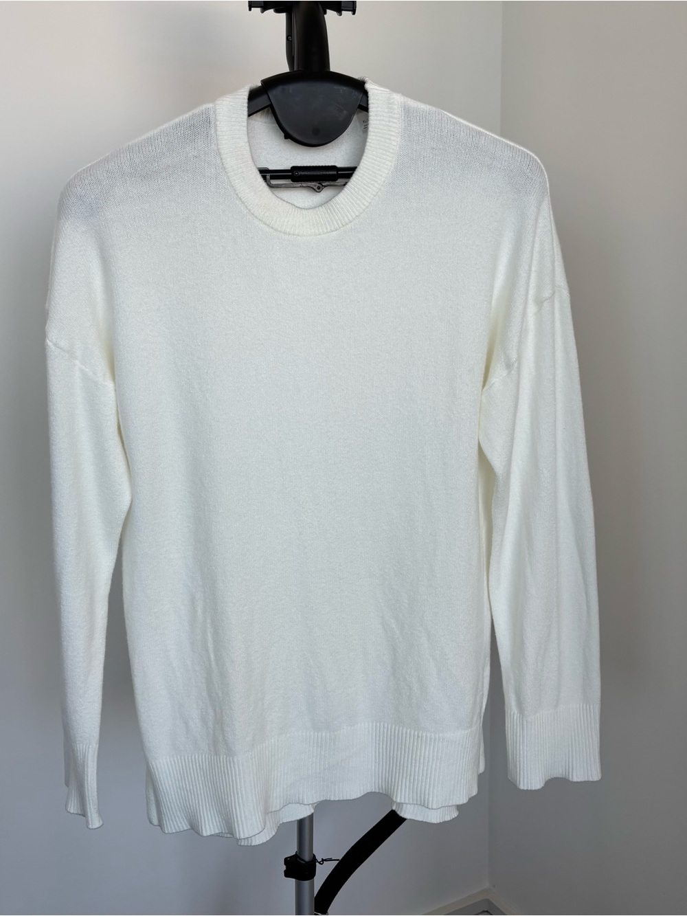 Tahari Cream Crewneck Sweater - Lightweight Ribbed Hem
